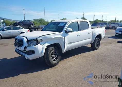2018 Toyota Tacoma Sr5 V6 z USA, uszkodzony, nr VIN 3TMAZ5CN4JM055872